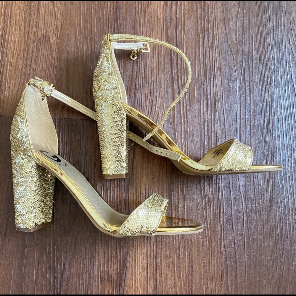 NWT Gold sequin chunky heeled open toe high heels